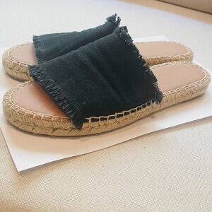Like new Casa Hernanz espadrille slides, black, sz 38